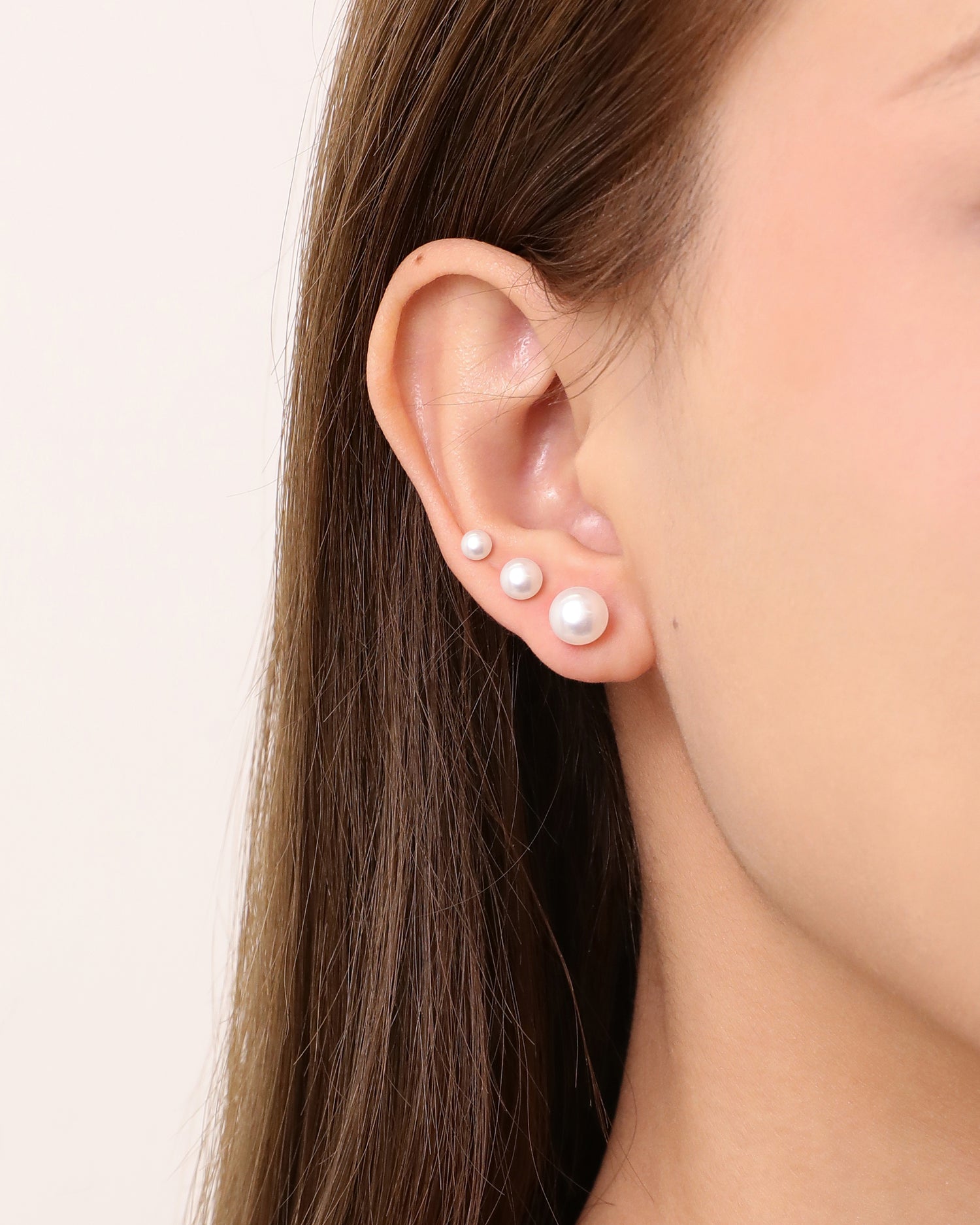 Pearlesque Screw Back Earrings