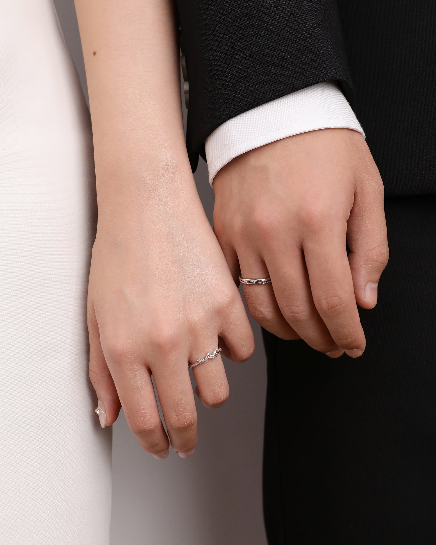 Vines Couples' Rings