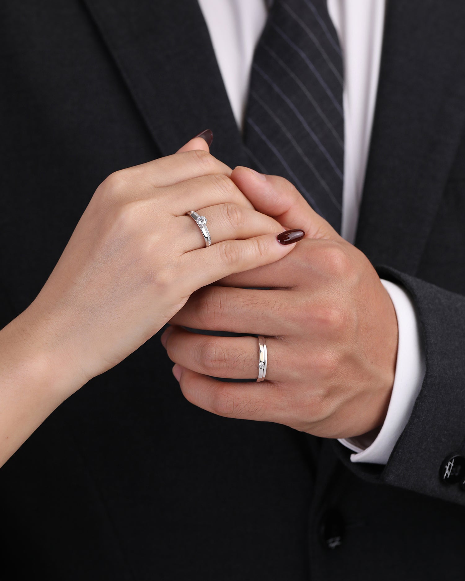 Luminous Bond Couples’ Rings