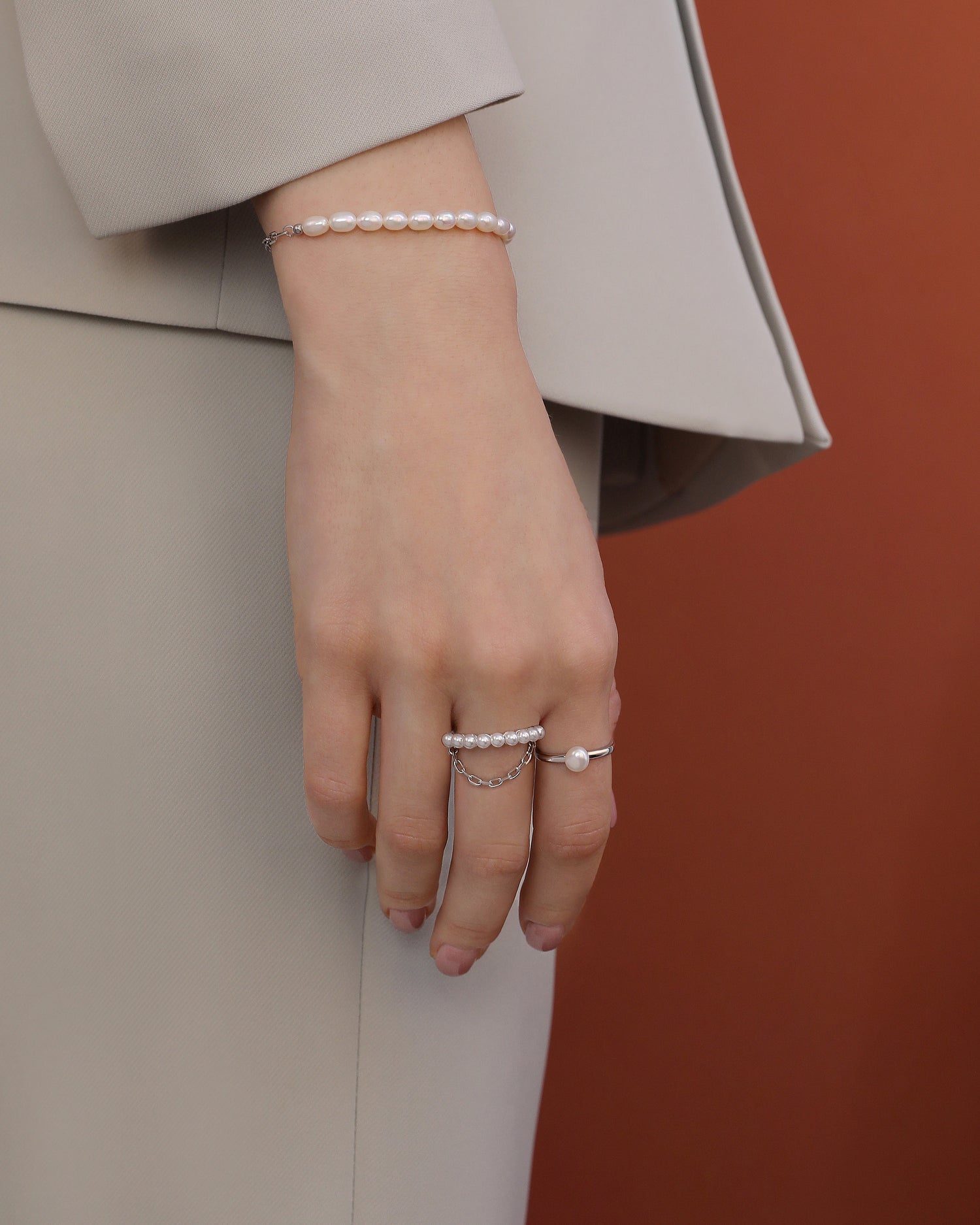 Pearl Chain Ring