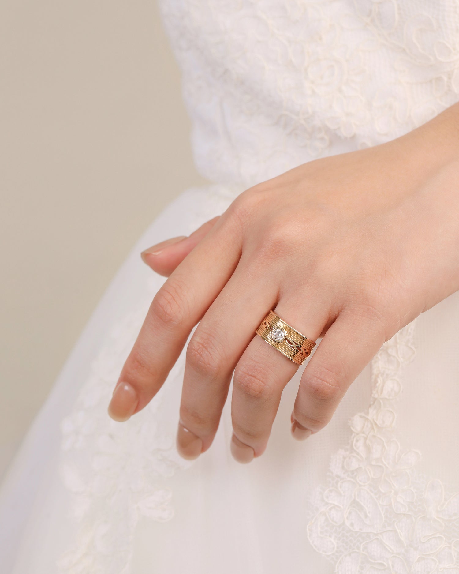 Eternal Weave Ring in Solid Gold