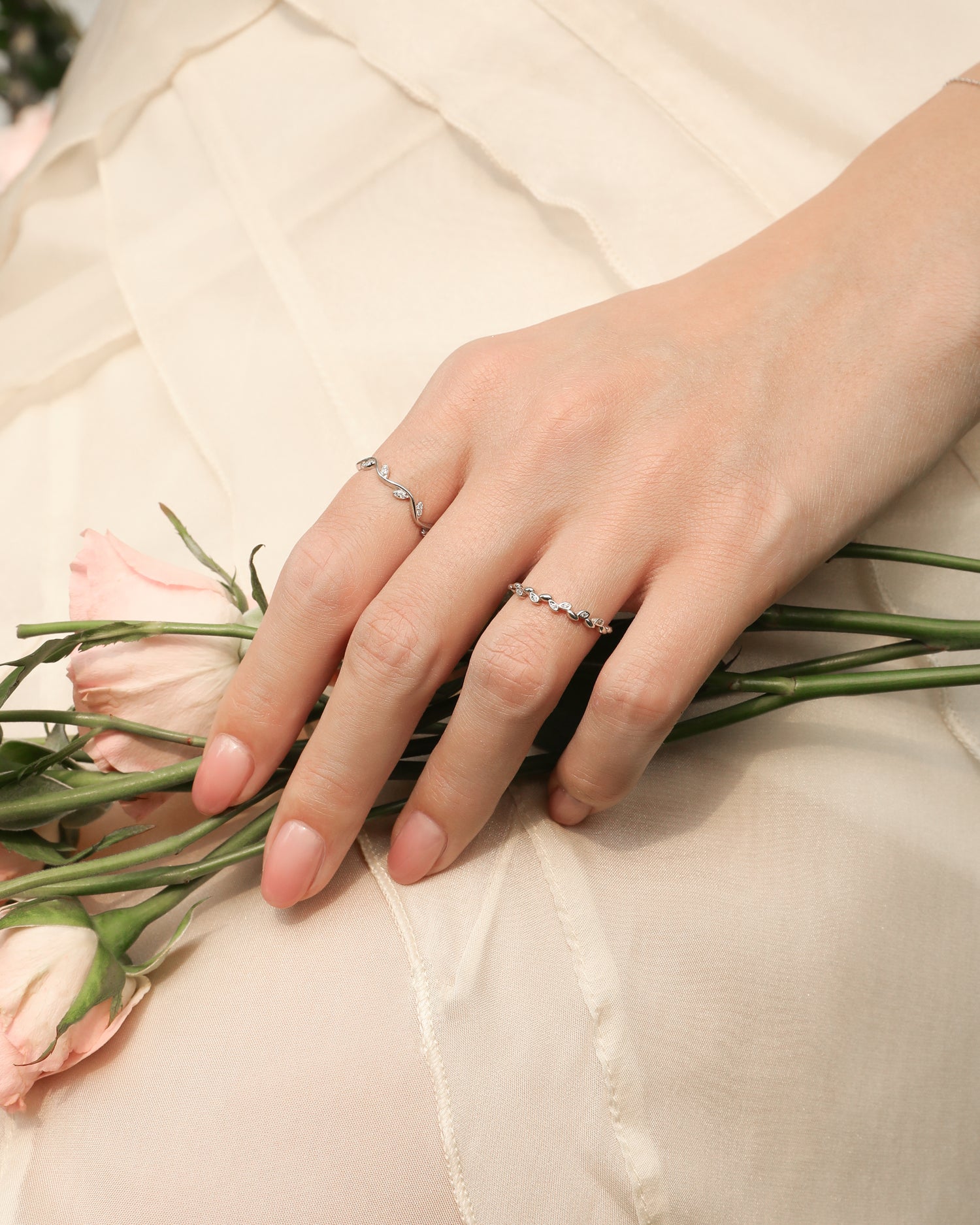 Delicate Leaf Ring