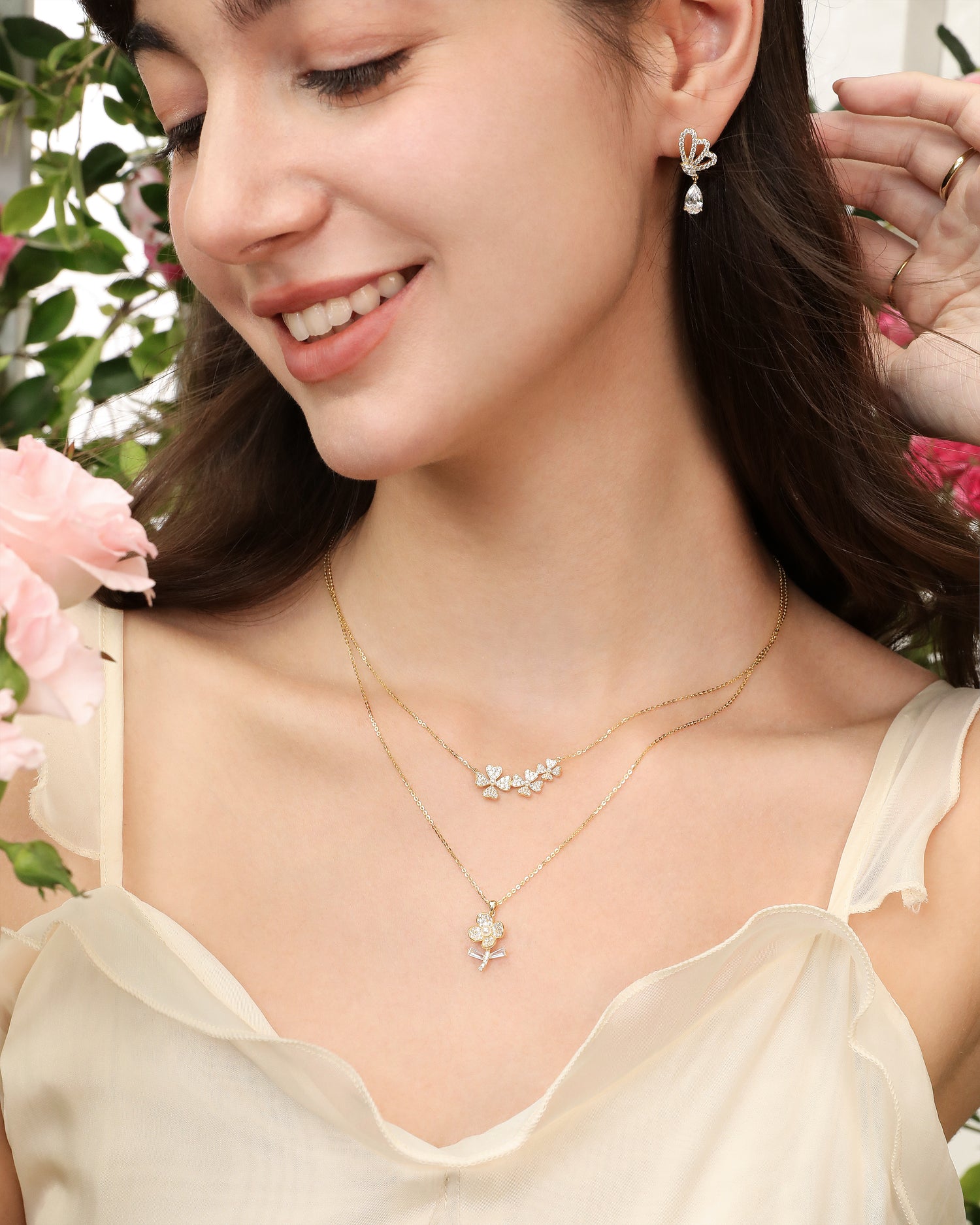 Trio Pearl Flowers Necklace