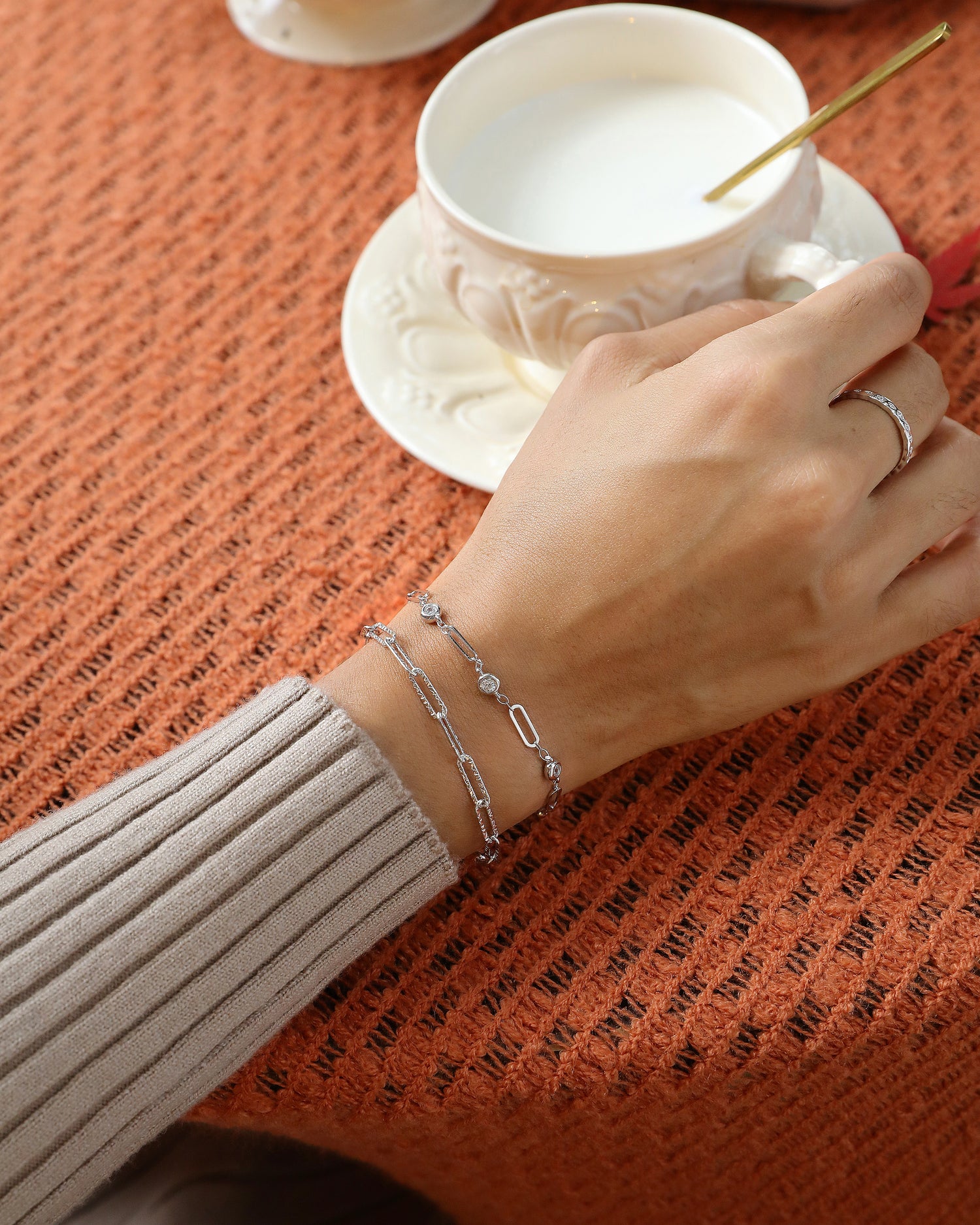 Textured Paperclip Chain Bracelet