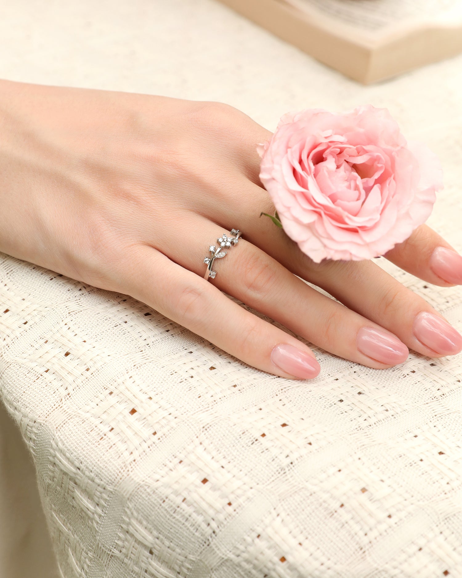 Elegant Flower Vine Ring