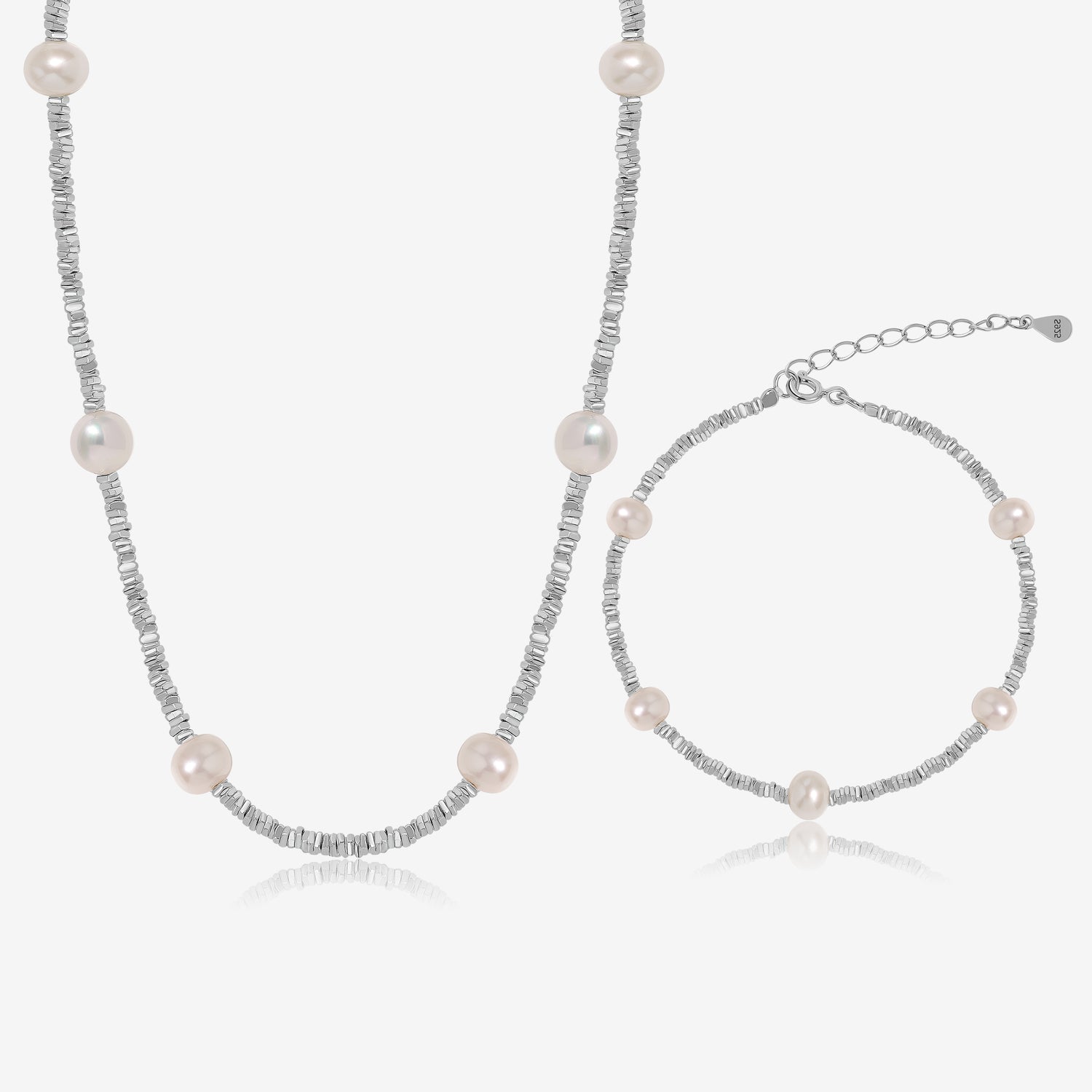 Shimmering Pearls Jewelry Set