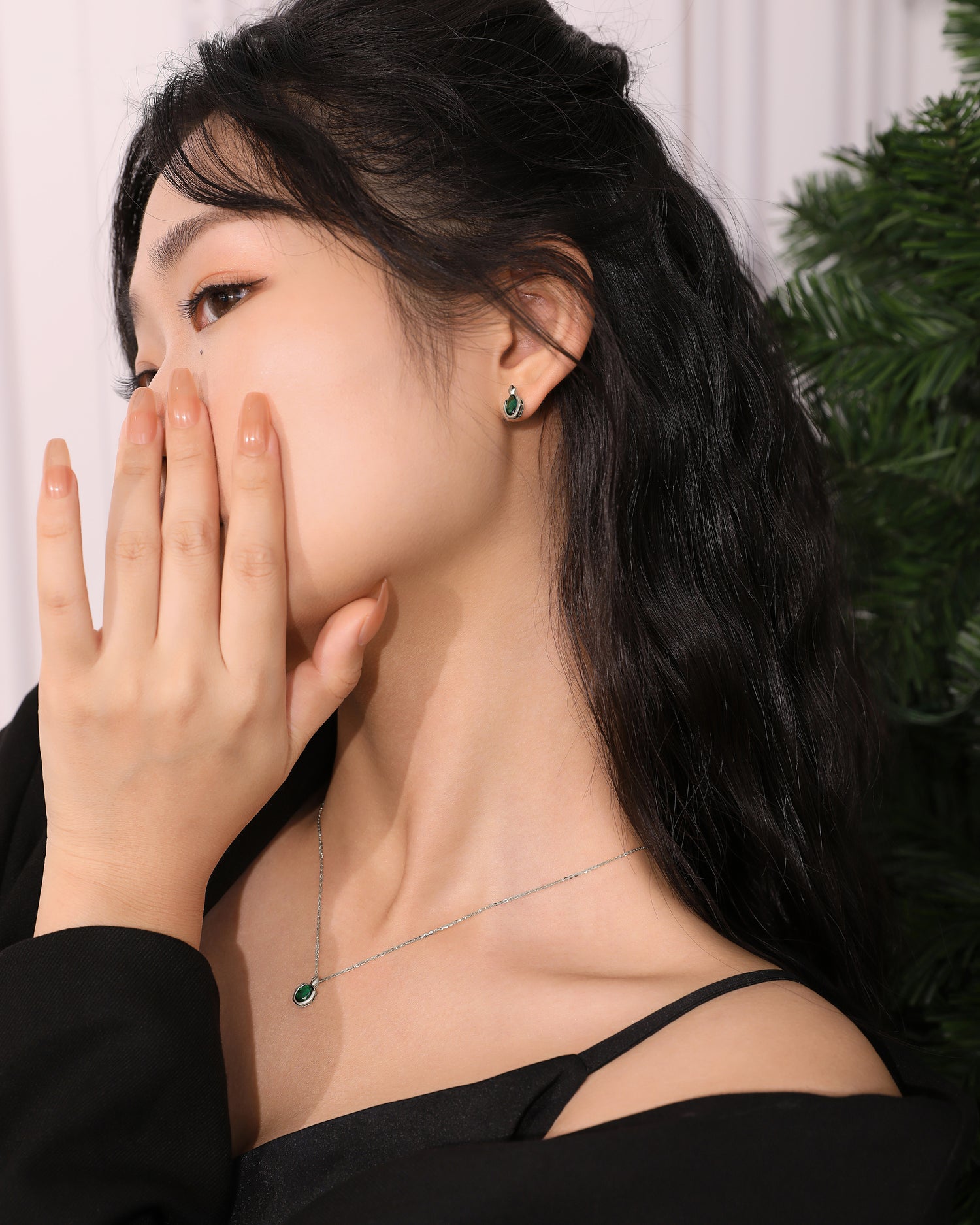 Dainty Emerald Jewelry Set