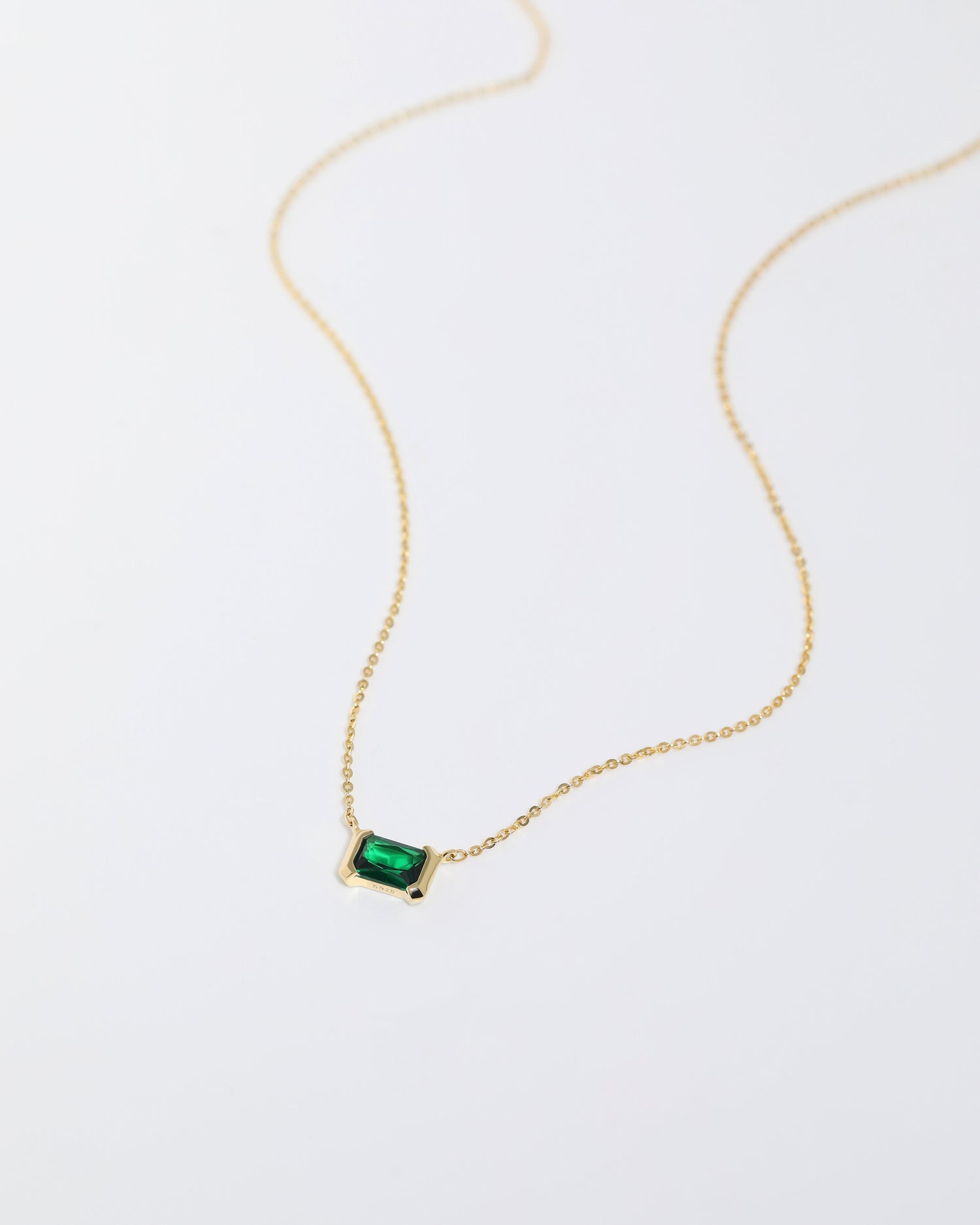 Horizontal Emerald Jewelry Set