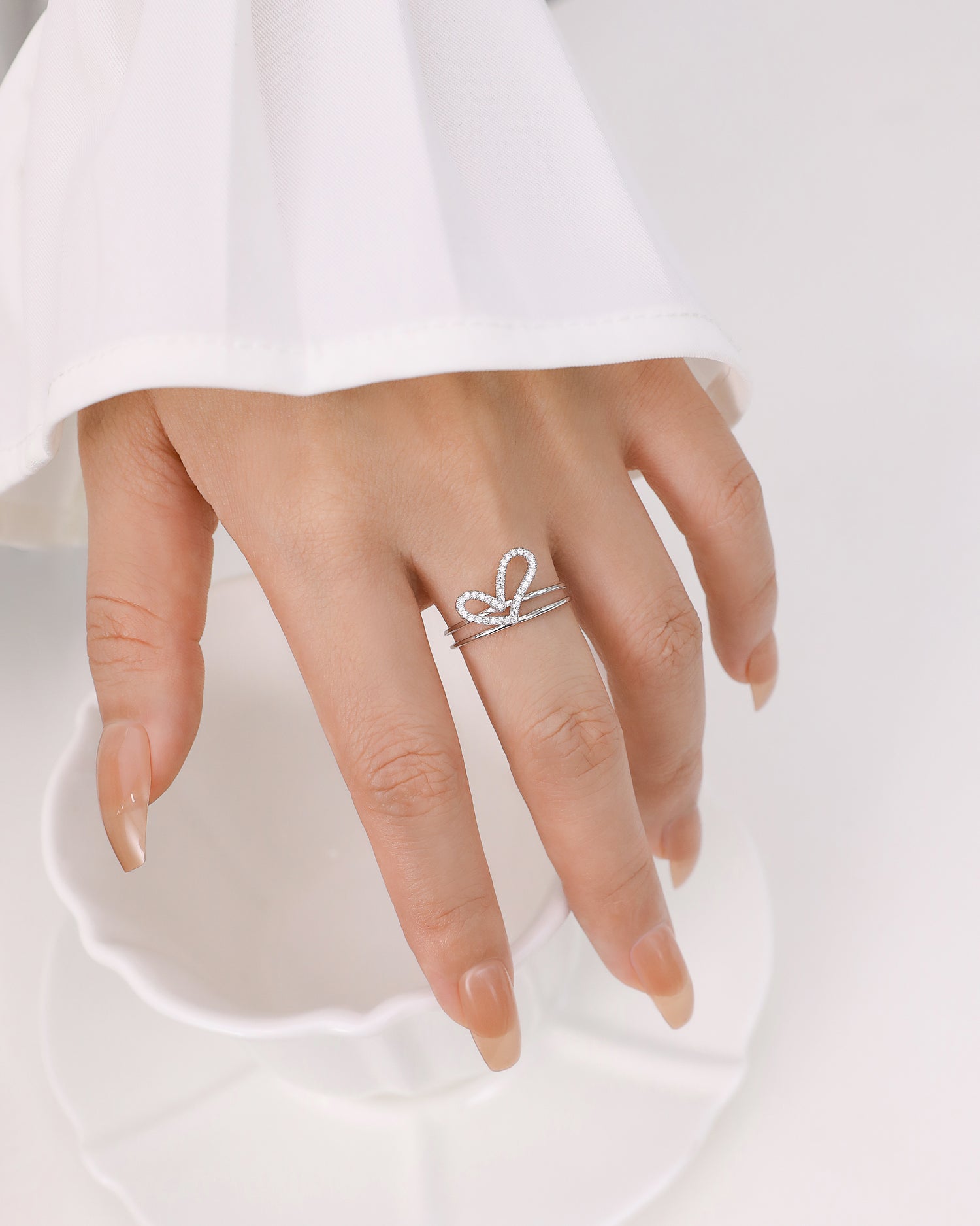 Dazzling Heart Ring