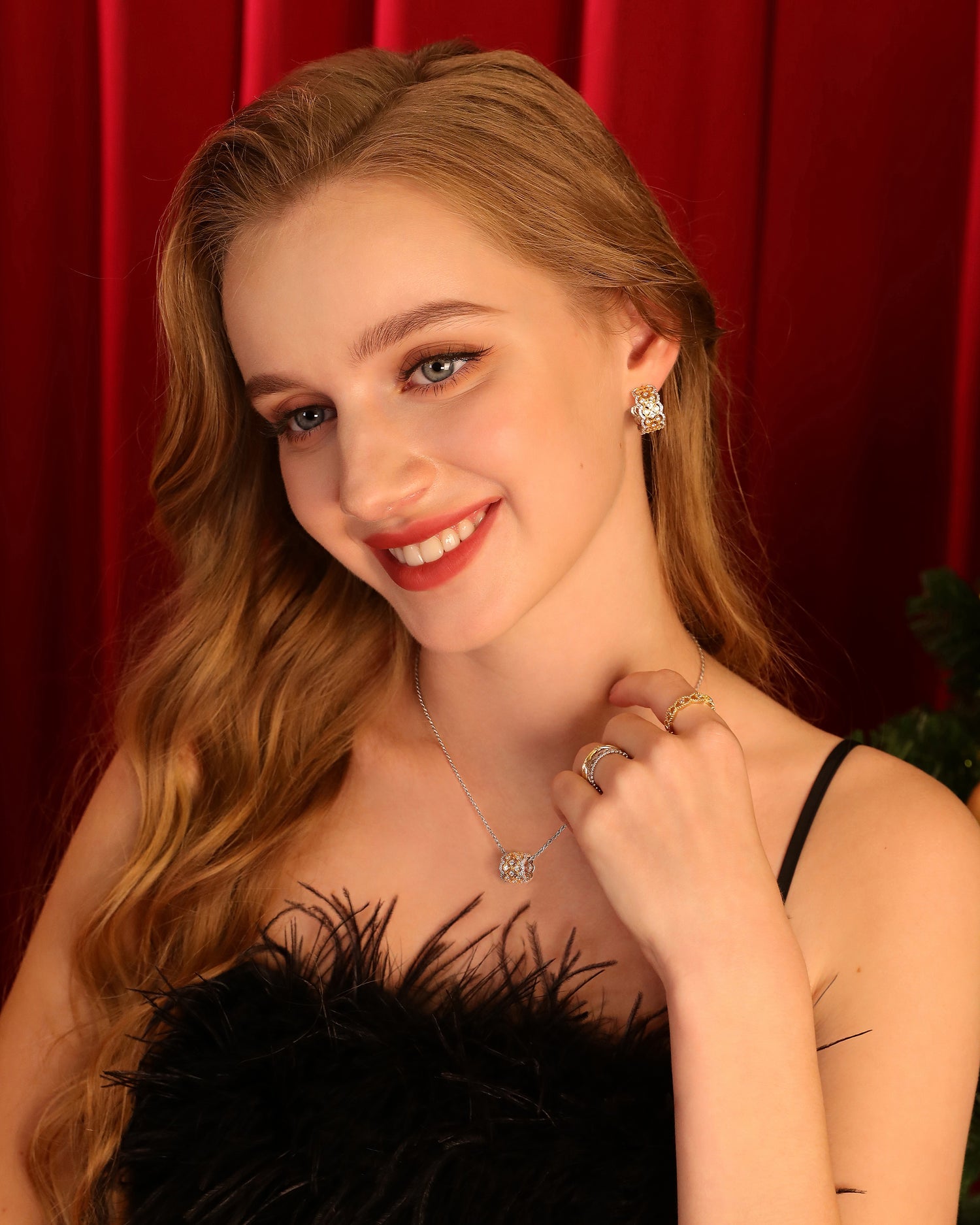 Golden Lattice Earrings & Necklace Jewelry Set