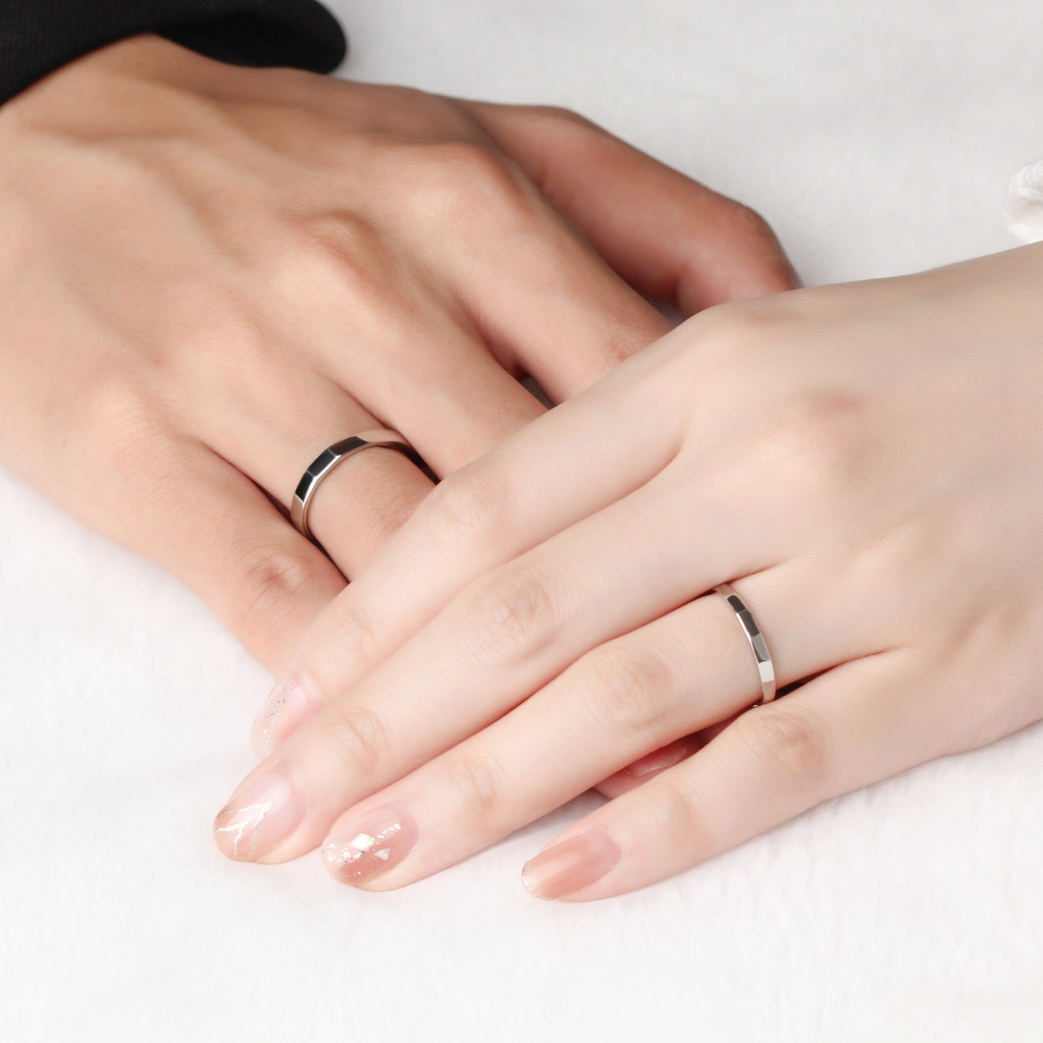 Minimalist Couples' Rings