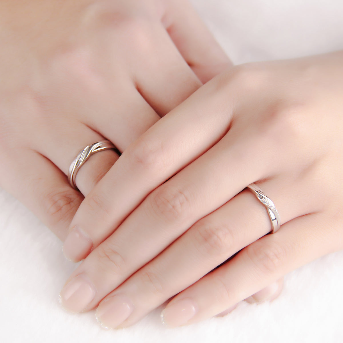 Tie the Knot Couples' Rings