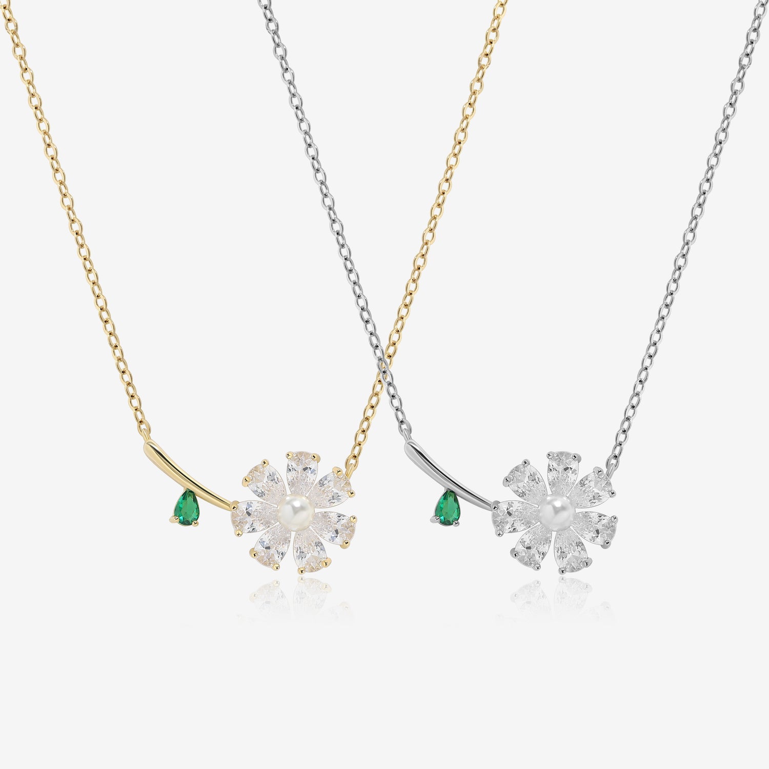 Elegant Flower Necklace