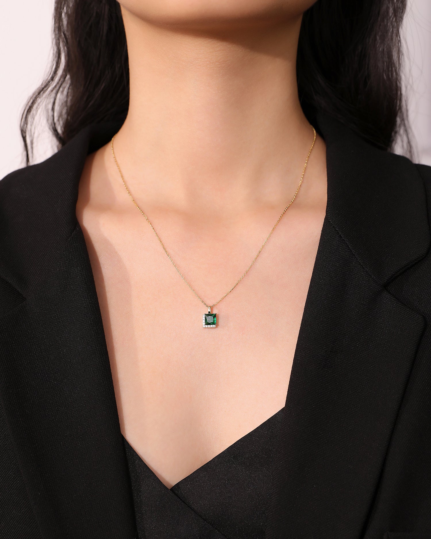 Chic Square Emerald Necklace