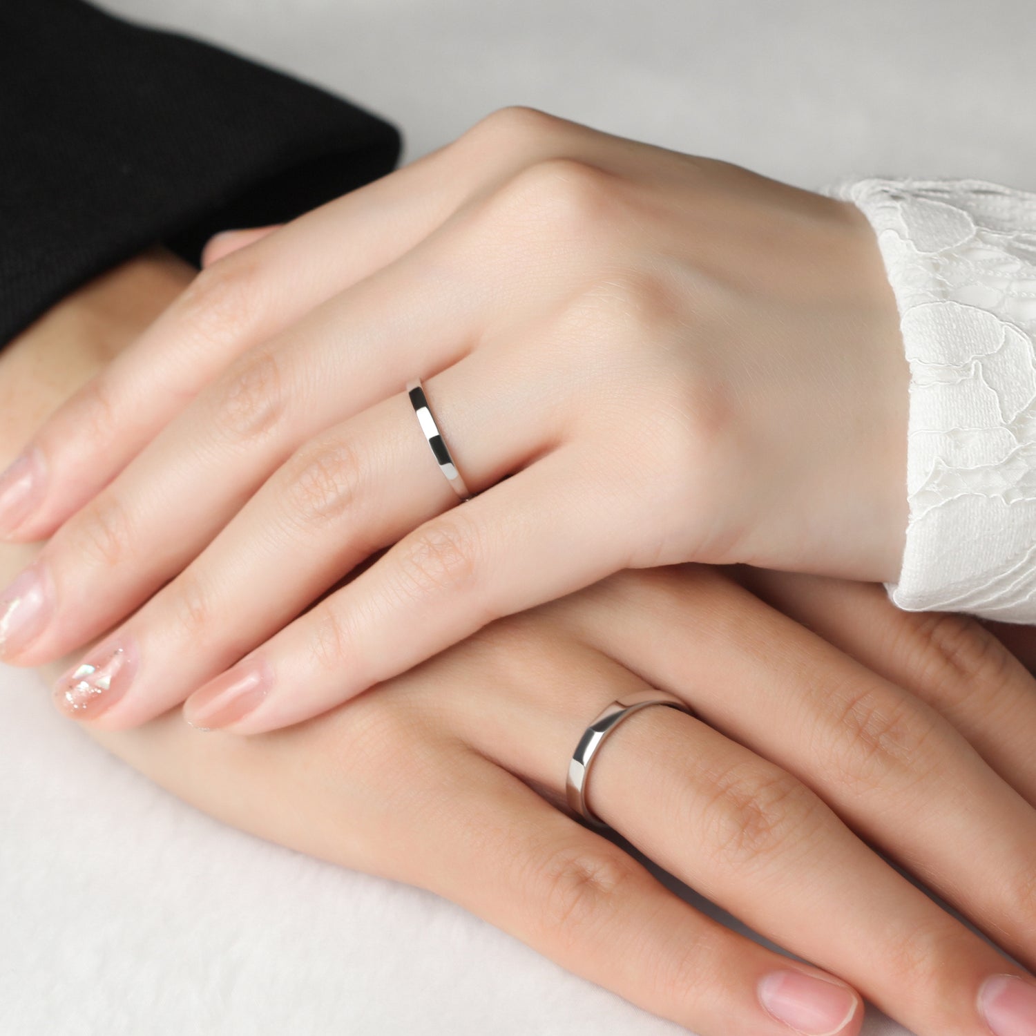 Minimalist Couples' Rings